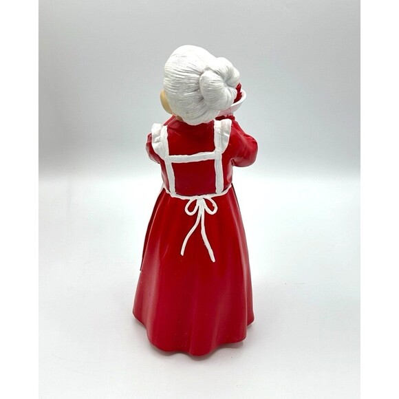 Mrs.Claus Baking Christmas - Picture 2 of 2